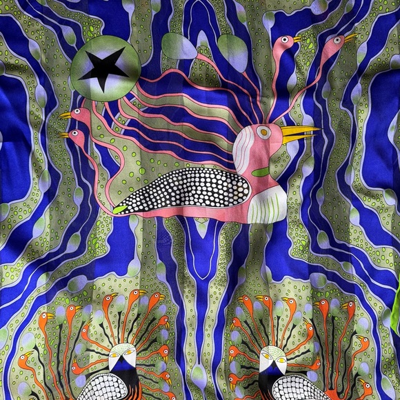 Kenojuak Ashevak ‘The Enchanted Birds’ Silk Scarf - Picture 8 of 15